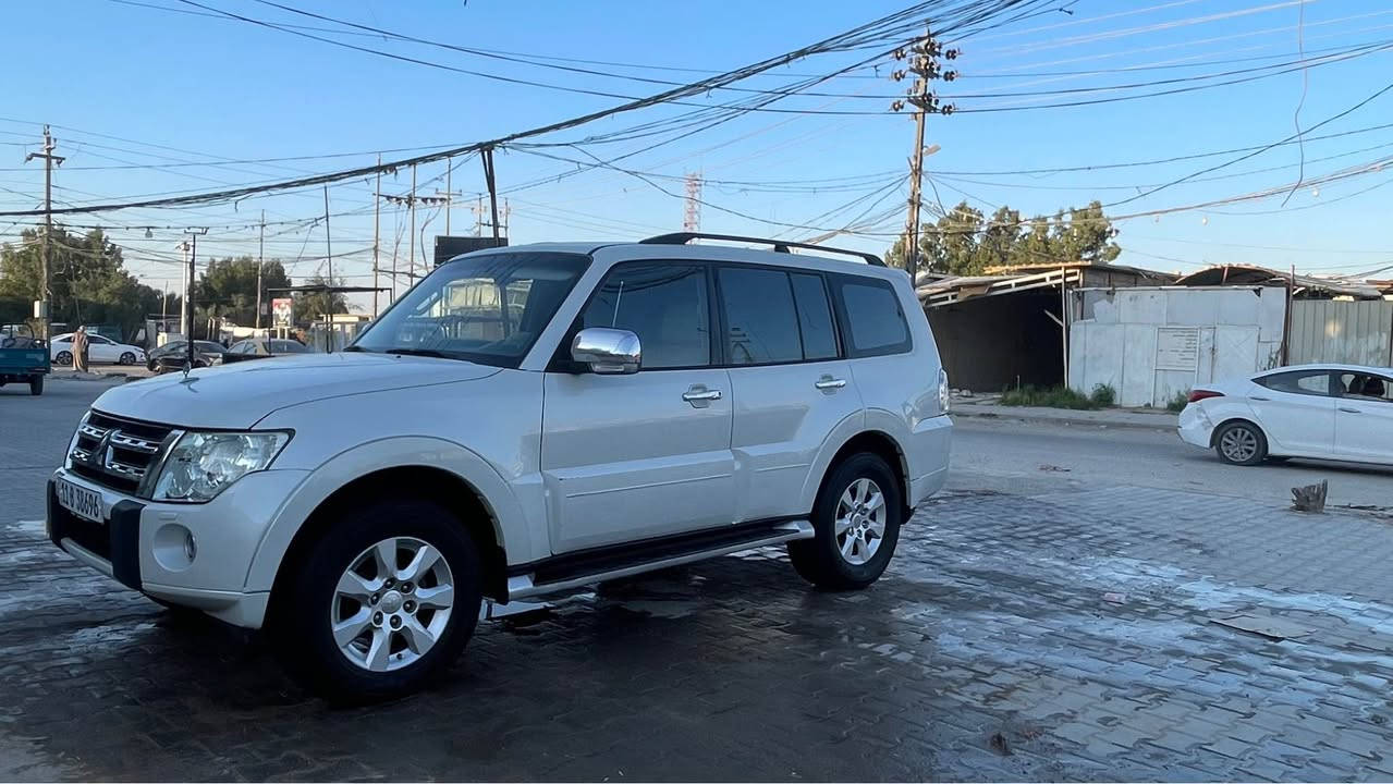 باجيرو 2010 حبتور رقم بغداد دولي مكينة وكير وحدادية بالصندوك معالج طسة دواخل نضيفة 
بيها فقط ربع جاملغ صبغ والباقي كفالة 
مكاني نجف 
  بيع او مراوس بتاهو 
*********** النجف, العراق
