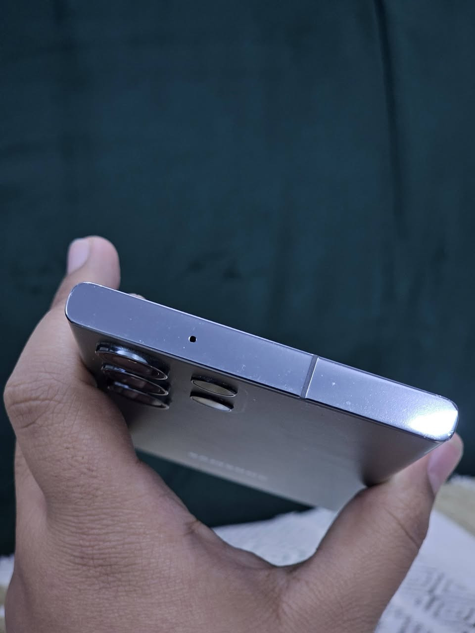 السلام عليكم اخواني الاعزاء
S23 ultra امريكي نسخة Tmobile 
تك سيم كارد و يقبل esim
ذاكرة 256 
جهاز نظيف وكلشي مبين بالصور 
 السعر 570 وبي مجال للشراية 
تواصل خاص عالرقم
***********
