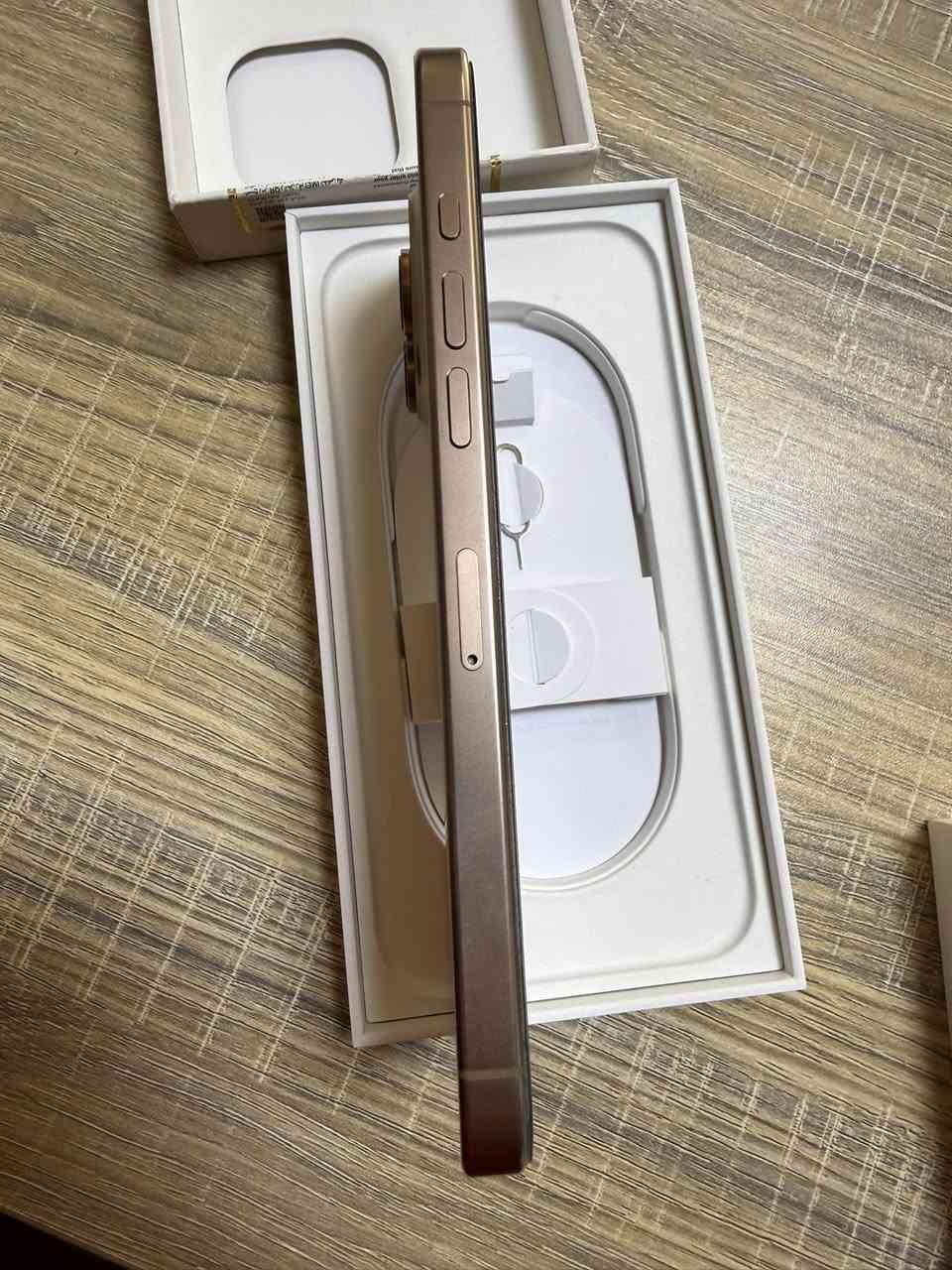 ايفون 16 برو ماكس 256 ماستر الاصلي نضافه 100‎%‎  بطاريه 100 السعر مليون و450 الف   زعفرانيه    ***********
