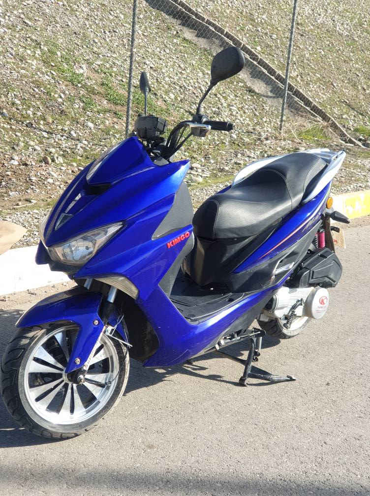 سلام علیکم ماتۆر کیمکۆ ماکس 2021  مەکینە 150CC ماتۆرێکی بێ کێشەیە زۆر بە قۆەتە و فول مواسەفات 4 سماعەی دەنگ گەورەی خۆشی هه یە شوێنی شحن کردنەوەی مۆبایلی هه یە شەغاڵە و بە کۆنترۆڵ پێ دەبێت پاتریەکی نووێیم تازە بۆ گۆریوە 7 رەنگ گێچی دەگۆرێت هیچ کێشەکی نیە بەس هندری تێک چوە و  چاک دەبێت بێ کێشە نرخی 1 ملێۆنە و لە هه ولێرم ڤیدیۆی ماتۆرەکەشم گرتوە ئەوەی ویستی نامە بنێری بۆی دەنێرم أربيل, العراق


**إذا كنت صاحب هذا الإعلان وتريد حذفه لأي سبب، رجاءا أرسل رسالة إلى الدعم الفني**