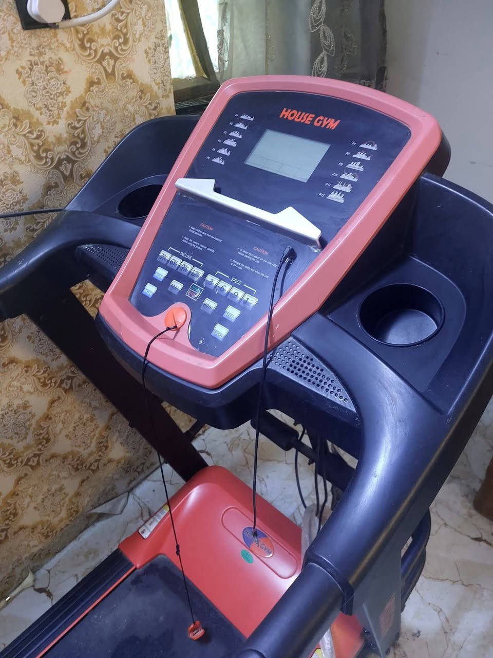 جهاز جري مستعمل قليل جدا يحتوي ع دنبلص 2 وحزام رجاج للبطن ونوع الجهاز جبلي مع شاشة واوكس المكان بغداد الغزالية


**إذا كنت صاحب هذا الإعلان وتريد حذفه لأي سبب، رجاءا أرسل رسالة إلى الدعم الفني**