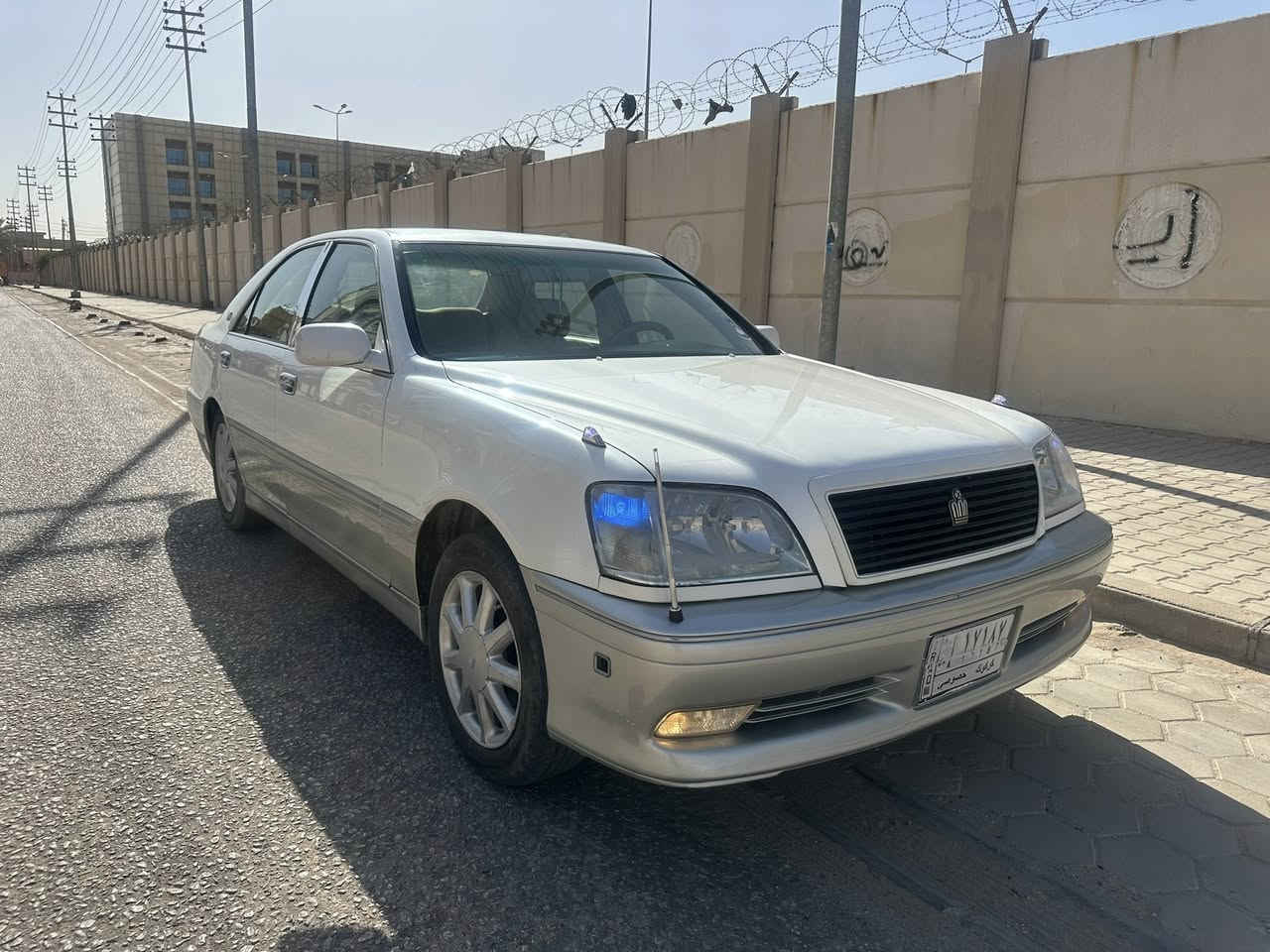 ملكة موديل 2003شاصي 71مدفوع كمرك وكاملة بس ترقم 4دكم كرستال دبل شاشة كشنات كهرباء تخم تاير
راعيها يمي بالنجف كير محرك جديد بيها طخة بالجاملغ الخلفي وجاملغ امامي فقط وباقي مكفول من الكص ونقل جثة والأصوليات سعرها 96وبيها مجال قليل للشراي مكاني النجف ***********
