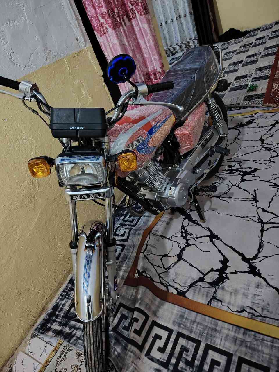 سلام عليكم دراجه البيع بدون ما مفتوحه سعر 800وبيه مجال رقم الهاتف ***********
