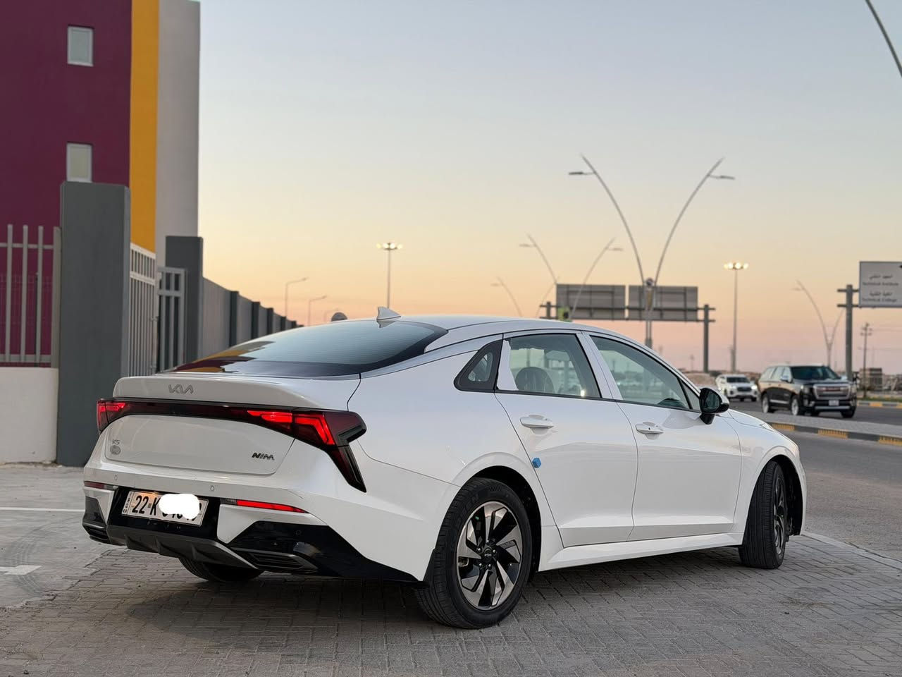 السلام عليكم 
K5. موديل 2024. خليجي رقم اربيل ( شمالي) مواصفاتها. بصمة تشغيل عن بعد تبريد قطعتين كشن كهربائي حساسات كامره   كفاله عامة جديده السياره واحلا من الصور مواصفاتها باقيه معروفه 

مكاني بصره
شراي يخابر
***********
