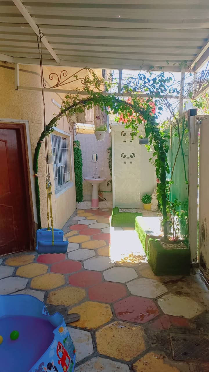 دار للبيع بغداد المحموديه طابو صرف
150 متر واجه ١٠ نزال ١٥ طابقين ٣ غرف نوم خدمات كامله موقع حي ١٧ 
***********
