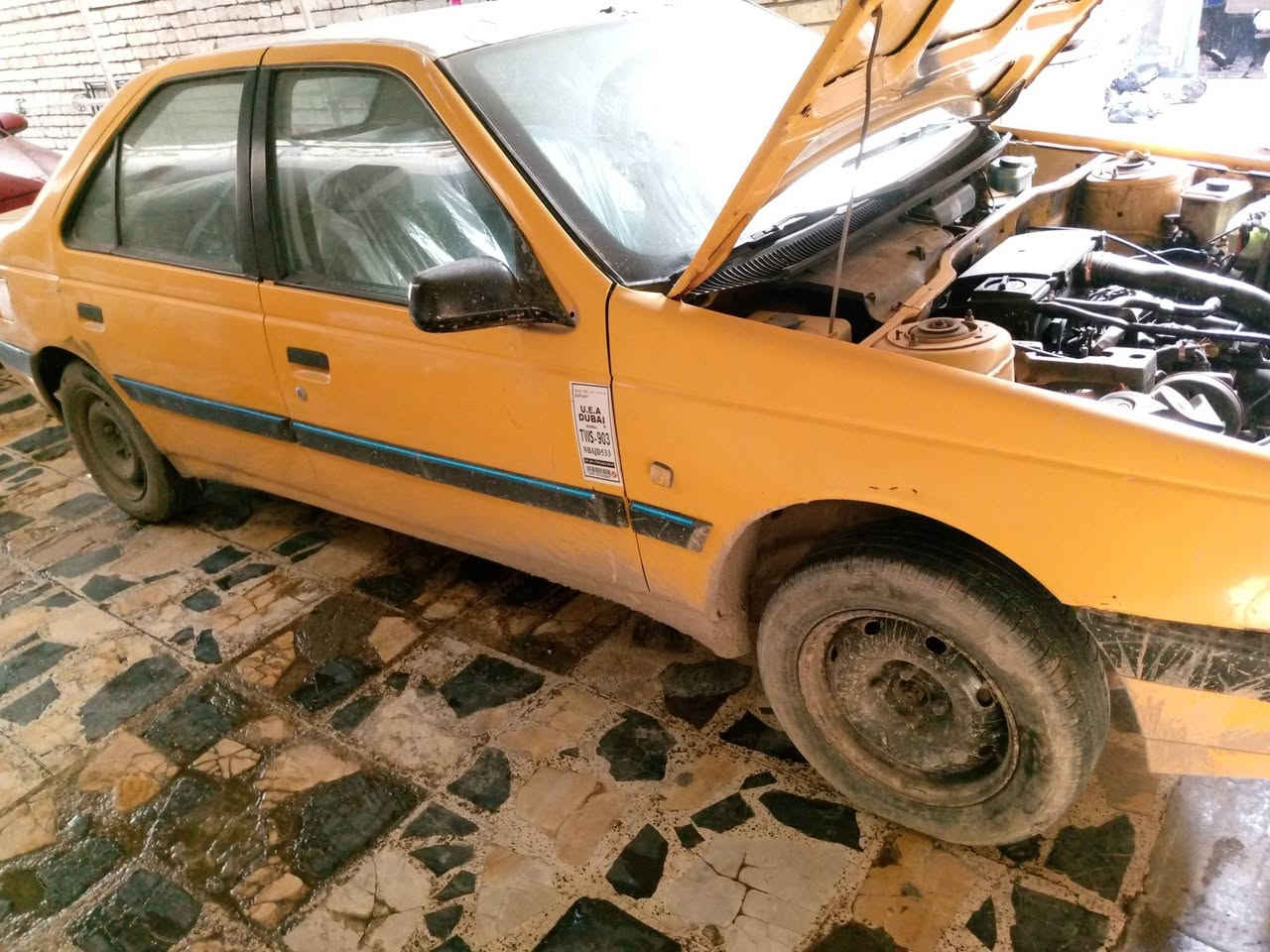 السلام عليكم لبيع بيجو 405 موديل 12رقم بغداد نكليزي خصوصي شرط تحويل محرك كير حدادية كهربات تمام  مكان بغداد وشراي يتصل سعر 30وبية مجال شرط تحويل يعني عقد مروري ***********ارجع وكول شراي يتصل
