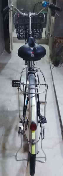 سلام عليكم باسكل بناتي حجمه 27 للبيع سعر 150وبي مجال رقم *********** وبي واتساب فقط
