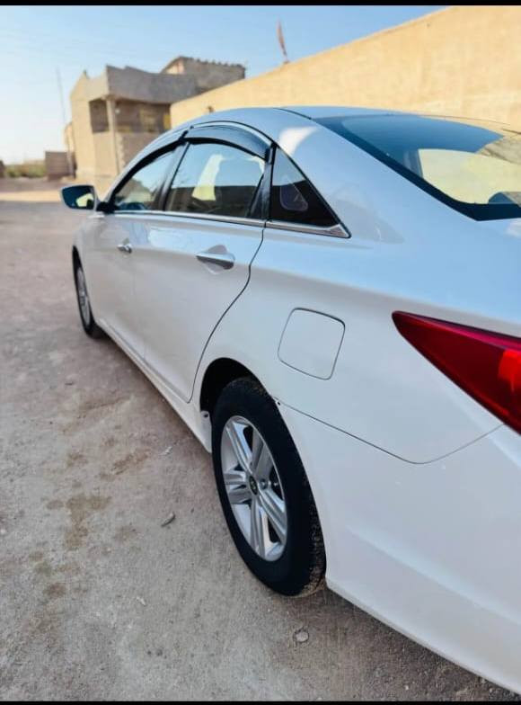 هونداي سوناتا مديل 2013
وارد كوري 
تبريد 
تدفئة 
كير 
مكينه 
كفاله 
بدي نضيف بدون ضربه بدون كص بدون تبديل 
دواخل جلد 
حداديه نص 
السعر 116 وبيها مجال بسيط 
للتواضل ***********
