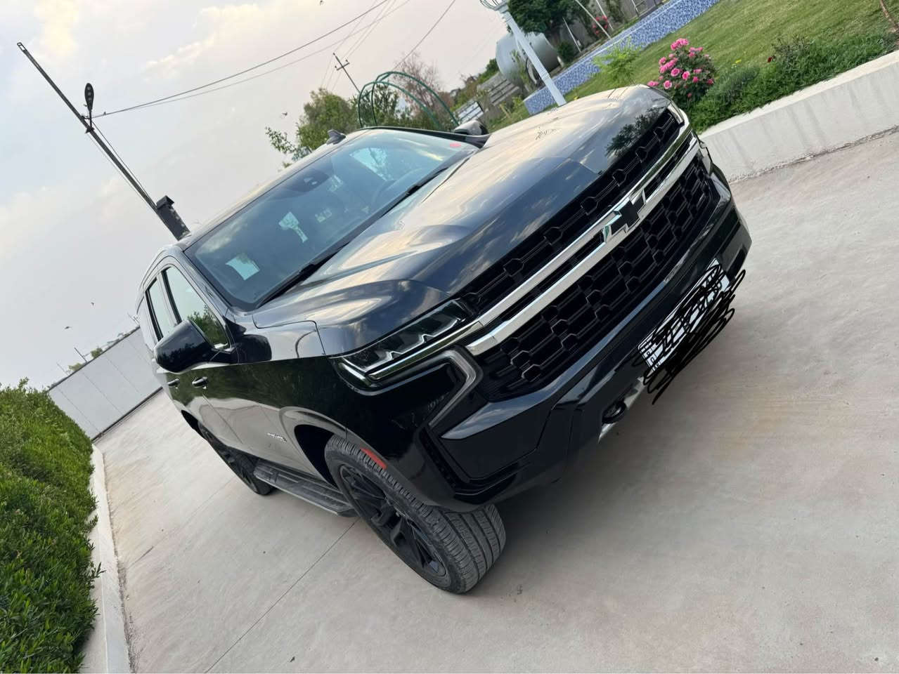 تاهو موديل ٢٠٢١ مواصفات Ls بدون صبغ بى شوى تعديل بارد ماشى ١٣٧ الف كيلو  سعر ٤٢٠ ورقه مجال 
*********** أربيل, العراق
