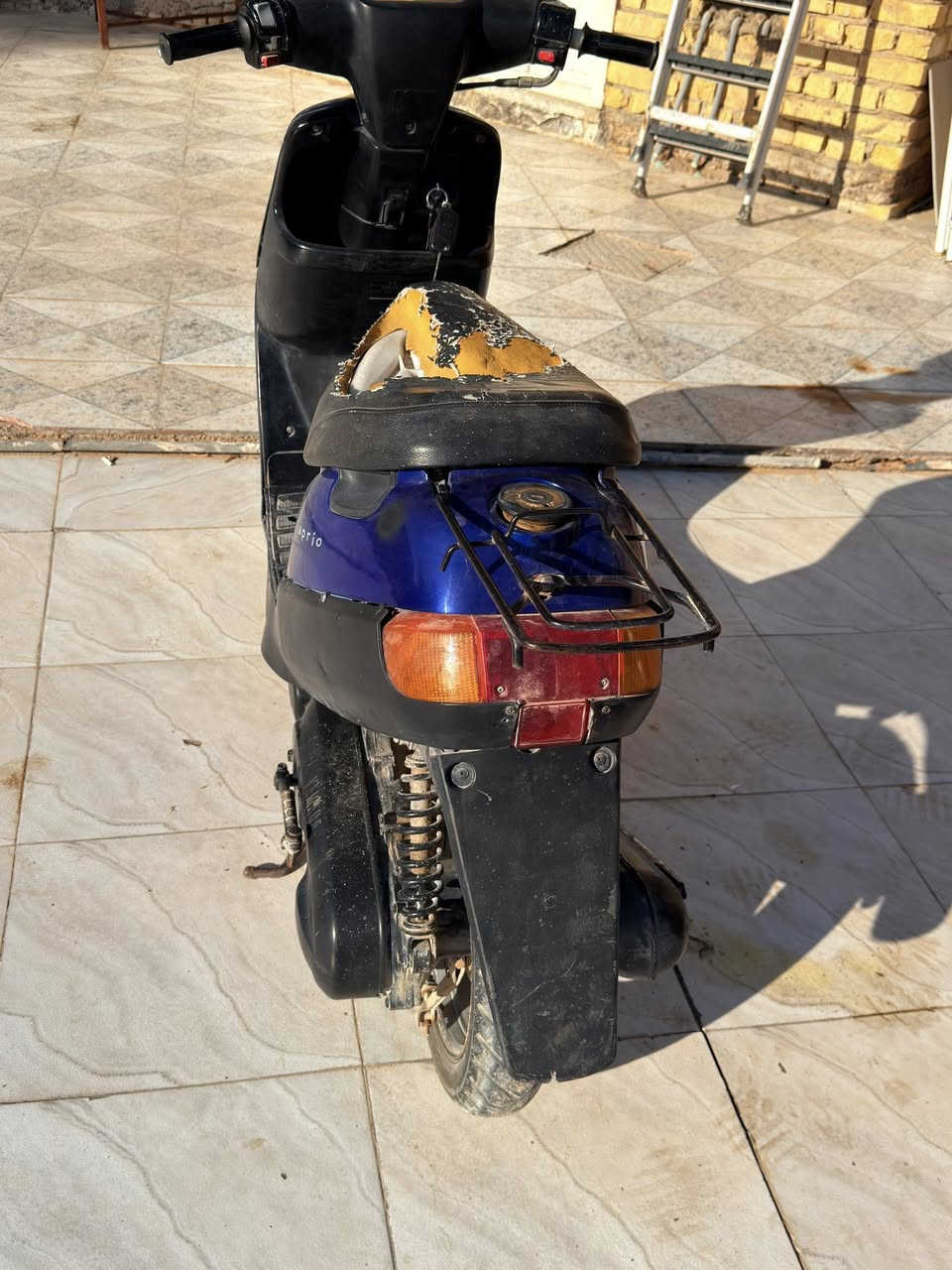 السلام عليكم ورحمة الله وبركاته 

 للبيع دراجة بطة مفتوحة مرة وحدة كلشي شغال بيها سلف هندر اشاير لايت بيها نقوصات بسيطه كلش 
السعر 300 الف وبيها مجال بسيط كلش

مكاني طويريج الجمعيه 

***********
