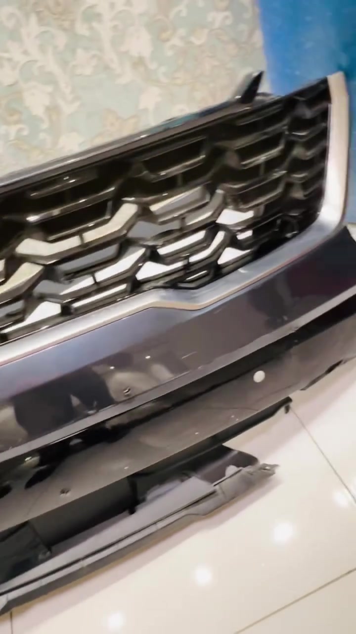 � للبيع قطع  غيار سورنتو 2024 /2025 وارد امريكي @بحالة جيدة 📢

🔹 إطار (تاير) Continental

* بحالة جيدة
* نقشة ممتازة وجاهز للاستخدام

🔹 لايك امامي 4عدسات شغال  ايسر  LED

* أصلية

* إضاءة قوية وواضحة

دعامية أماميه مع الشبك

* بحالة جيدة
* مناسب للاستبدال أو التجديد
* يحتوي على الشبك الأمامي

✅ القطع كما موضحة بالصور
📍 الموقع: [بغداد ]
💰 السعر: [ قيم واخد بما يرضي الله ”]

للاستفسار الاتصال على: [***********]

#بيع_قطع_سيارات #قطع_غيار #شمعة_أمامية #صدام_أمامي #تاير_كونتننتال #للبيع
