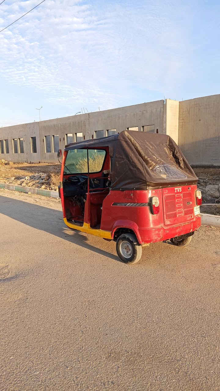 تكتك عشرين شهر 12 داخله ب واحد وعشرين سنويه تقرا 21 رقم ذي قار تحويل او وكاله بيه ضربه بل لغد وزنجار بدوسه  سعره 4400 وبيه مجال لشراي مكاني قلعه سكر ***********
