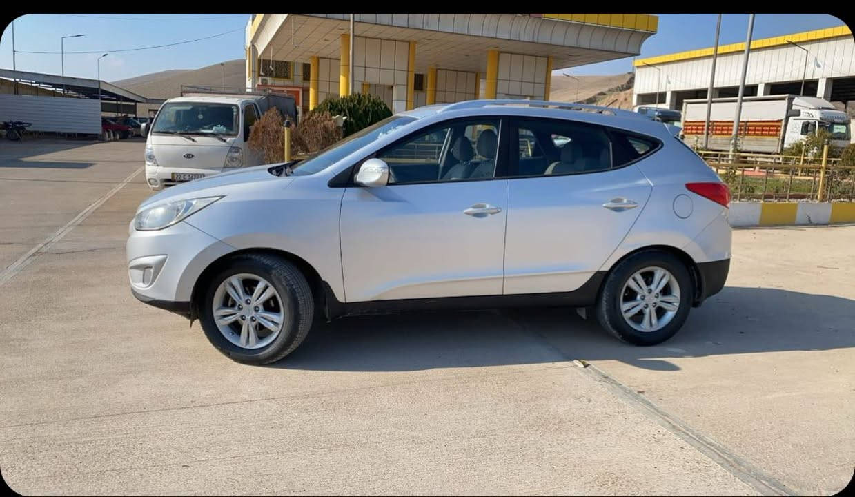 هوندا تكسون  موديل2011 من استيلام شريكه ايد واحد شخس بدون صبغ محرك ما مفتوح رقم اربيل ماشيه120  مكان سياره اربيل تلفون  ***********سعر ١٣٢  بي مجل قليل
***********
