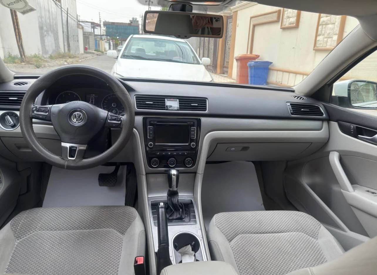 باسات 2015 رقم سليمانيه سنويه جديد لحد ٢٠٣٠ بأسمي شرط التحويل..خمس مواصفات تحكمات ستيرن تدفئه تبريد ثلج..كشنات اماميه تدفئه كامره خلفي.بقيه المواصفات معروفه .بيها جاملغ سكن تعديل بارد..بنيد صبغ ..شراي خابر وتدلل *********** كركوك, العراق
