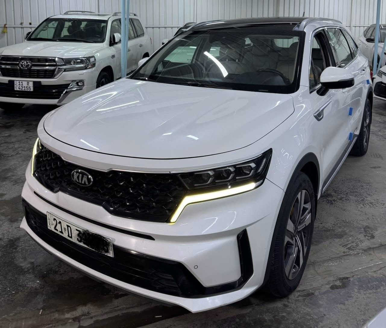 السلام عليكم 
توفر كيا سورنتو
موديل 2021 خليجي
محرك 6 سلندر 
فول مواصفات بانوراما
ماشيه 67 الف مكفوله من الصبغ
فقط بارد بسيط بالباب 
سياره جديده جدا ترايها جديد
حداديه مكينه كير خير من الله
السعر 278 وبيه مجال للمشتري
مكان بغداد كريعات اي استفسار
***********
