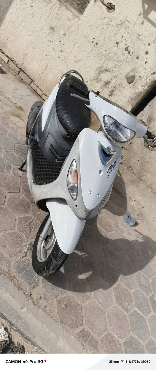 سلام عليكم دراجة ماكس منقولي البيع كل شيء شغال بيها مابيها اي نقص سعر ٥٥٠رغم الستفسار*********** شراي يتصل أو يدزلي بصمة العنوان ناصرية مركز
