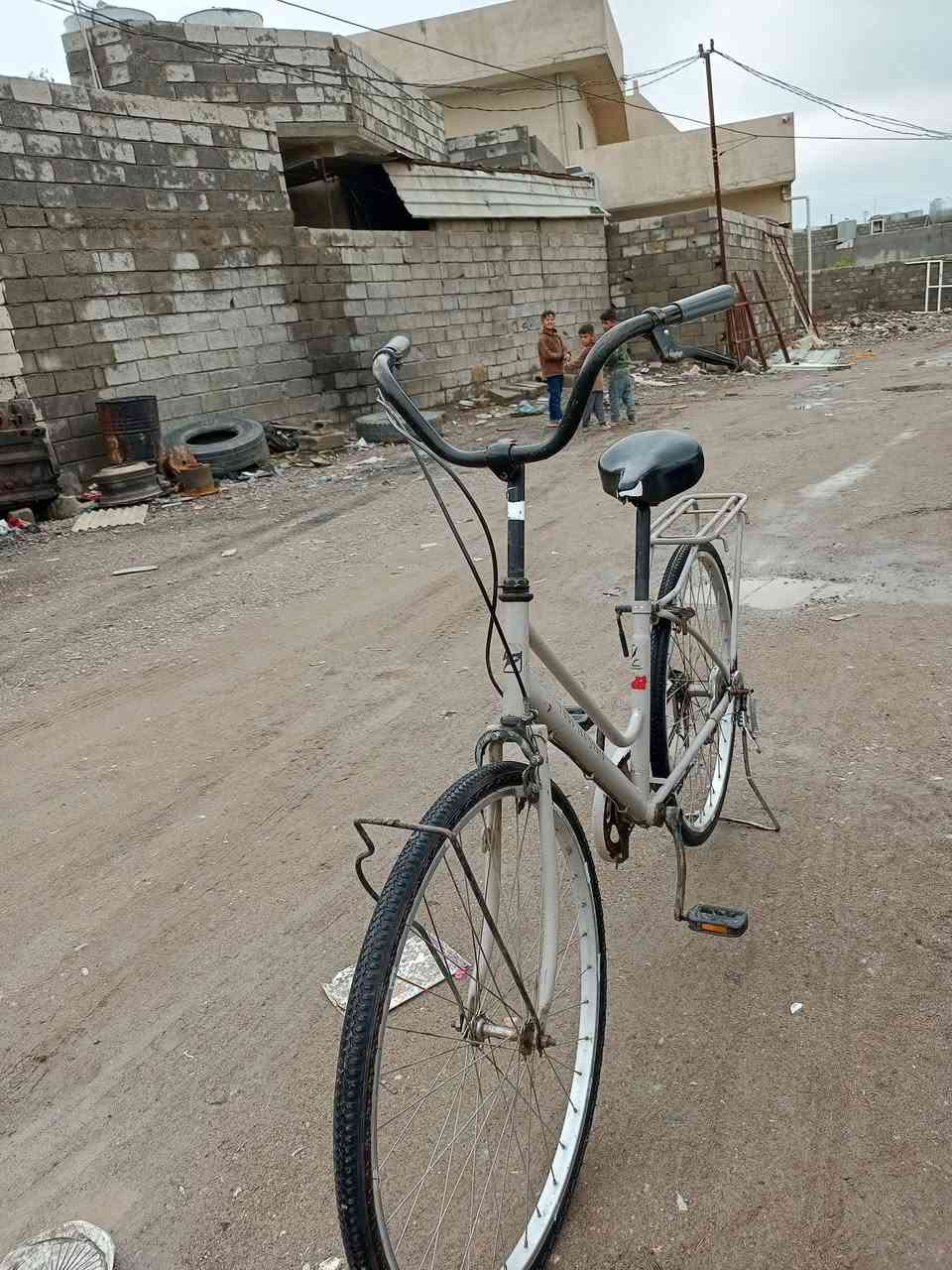 بايسكل للبيع
نظافه 80% ويه الجامرلغ سعر 70 الف


**إذا كنت صاحب هذا الإعلان وتريد حذفه لأي سبب، رجاءا أرسل رسالة إلى الدعم الفني**