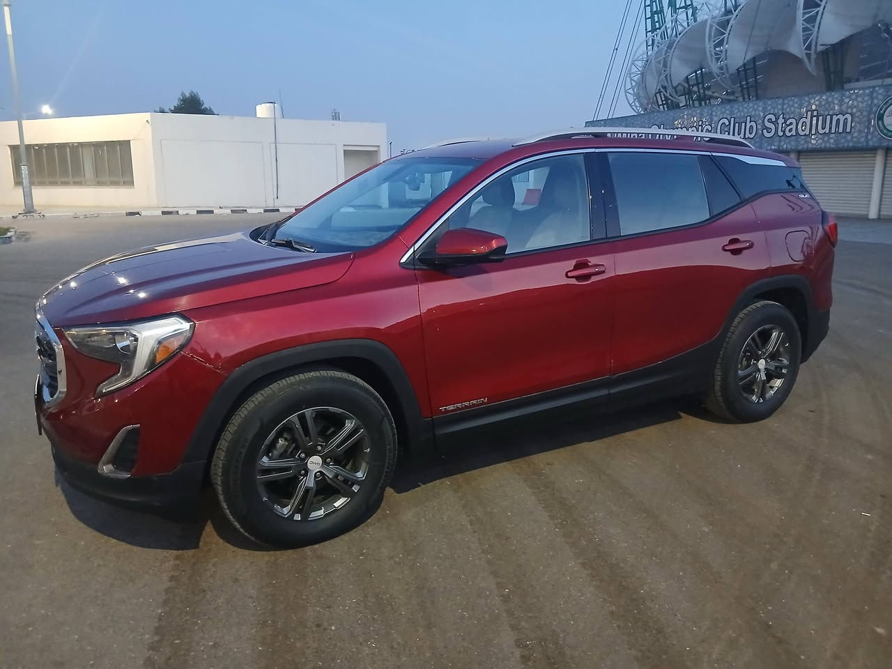 السلام عليكم
جمسي تيران ٢٠١٩
وارد أمريكي نسبة غرق ٣٠%
الدوسه بيها صبغ وجاملغ السايق بي بارد خفيف 
الباقي كير محرك كهرباء كفاله تخم تاير حداديه كفاله تبريد تدفئه شغال تحكم ستيرن بصمات عدد ٦
مكان السياره البصره معقل قرب نادي الميناء 
*********** ابو كرار
