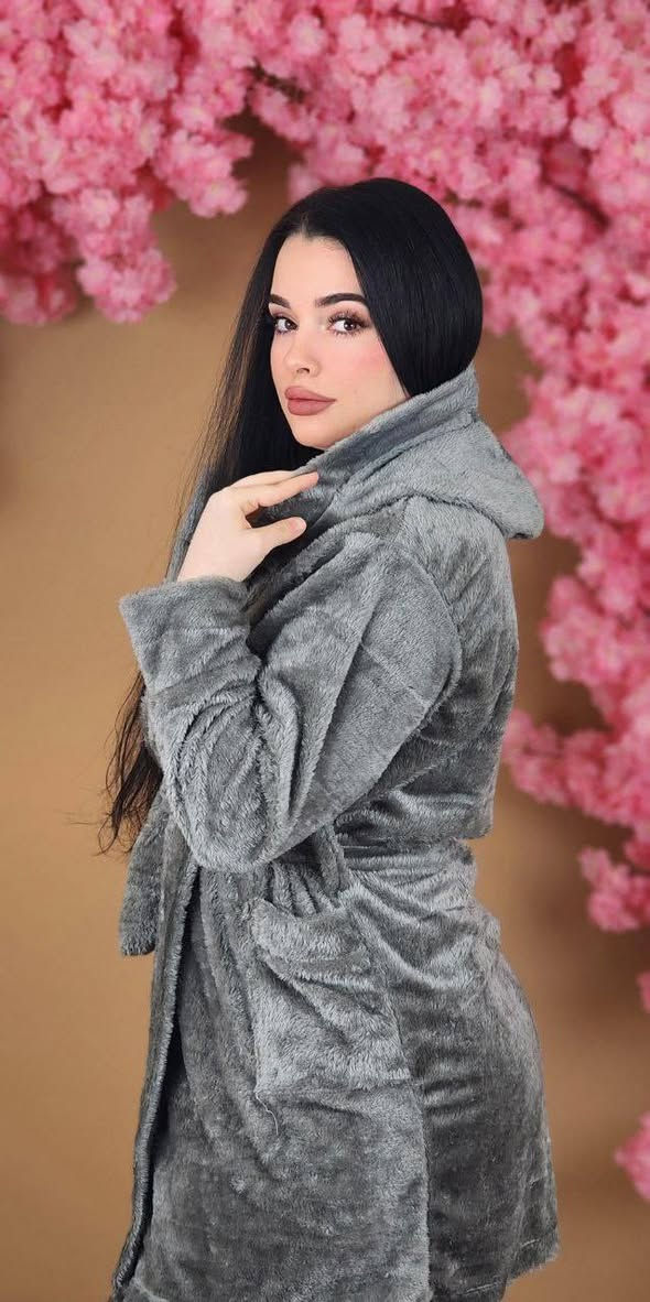 أناقة شتوية بيتية بذوق راقي 💗  وبتصميم أنثوي يجنن 😍

روب نسائي خامة فرو ناعم فوول يجنن باللبس والقماش درجة أولى عالفحص 💯😚

القياسات : فري سايز يلبس من وزن 50 كيلو الى 100 ✔️
السعر  ٢٠ الف 
🚘يوجد خدمة توصيل لجميع محافظات العراق ٤ الاف🚘


**إذا كنت صاحب هذا الإعلان وتريد حذفه لأي سبب، رجاءا أرسل رسالة إلى الدعم الفني**