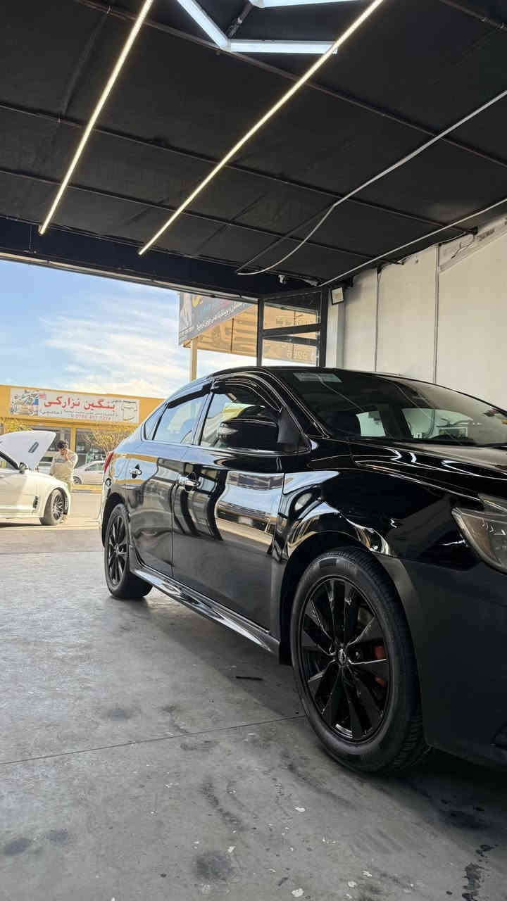 نيسان سينترا 2017 فول موصفات
بصمة + فتحة سقف سلايت توربو 
قطعة وحدة صبغ ( الصندوق ) فقط 
رقم سنويه جديد عليها غرامه 100$ 
سعر 119 وبيها مجال … مكان دهوك
*********** واتساب كورك
