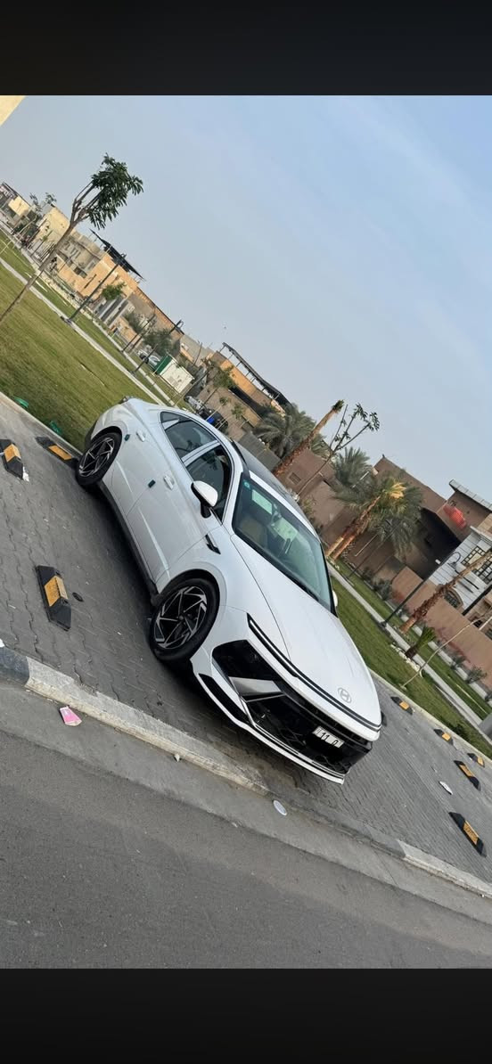 سوناتا 2025 خليجي كفاله عامه من كلش حتى الشخط
فول مواصفات :
بانوراما 
كشنات جلد جملي
كشنات كهرباء
بردات خلفيه
تبريد لمس
عداد شاشه
مرايات كهرباء
تشغيل عن بعد
اناره محيطيه 
لايتات لد امامي وخلفي
اتو هولد
4 وضعيات قياده
حساس امامي خلفي
كير تعليك
سياره ماشيه 22km
رقم بغداد باسمي تحويل ثاني يوم 
مكانها بصره للاستفسار:
***********
