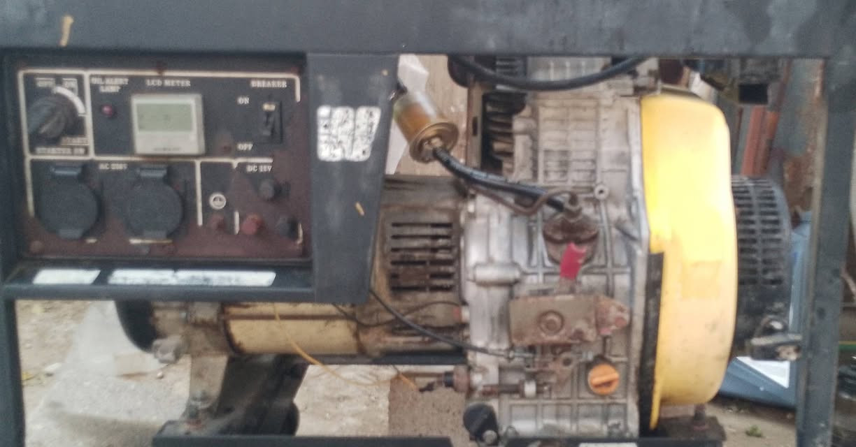 السلام عليكم مولد كاز للبيع نظيفه بلاديه محرك وتوليد مامفتوح 5كيفي20امبير تشقيل نص ديره بغداد الكماليه رقم بيه وتساب0773172442


**إذا كنت صاحب هذا الإعلان وتريد حذفه لأي سبب، رجاءا أرسل رسالة إلى الدعم الفني**