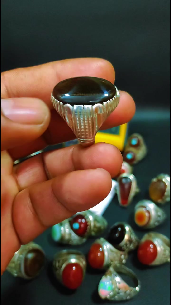 اللهم صل على محمد وال محمد 
عقيق يماني اسود صياغة البحرين (قياس الخاتم 26)


**إذا كنت صاحب هذا الإعلان وتريد حذفه لأي سبب، رجاءا أرسل رسالة إلى الدعم الفني**