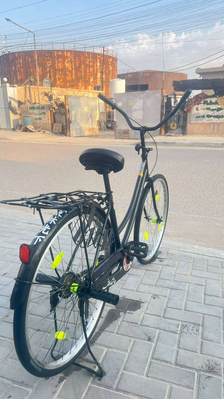 سلام عليكم بايسكل البيع حجم 26 لبايسكل حلو مرتب ما ناقصه ايشي مديل 18 لبايسكل كبشي شغال بي بس لفصفورات والطياريه مو ويا 
السعر 80وبي مجال 
المحافضه البصره 
المنطقه الجبيله المفتيه 
الهاتف ***********
