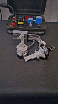 ليد H7 ٤٠ واط حقيقي٣ براد ضمان سنة لونه جميل و سعره اجمل و ع الفحص ما ...