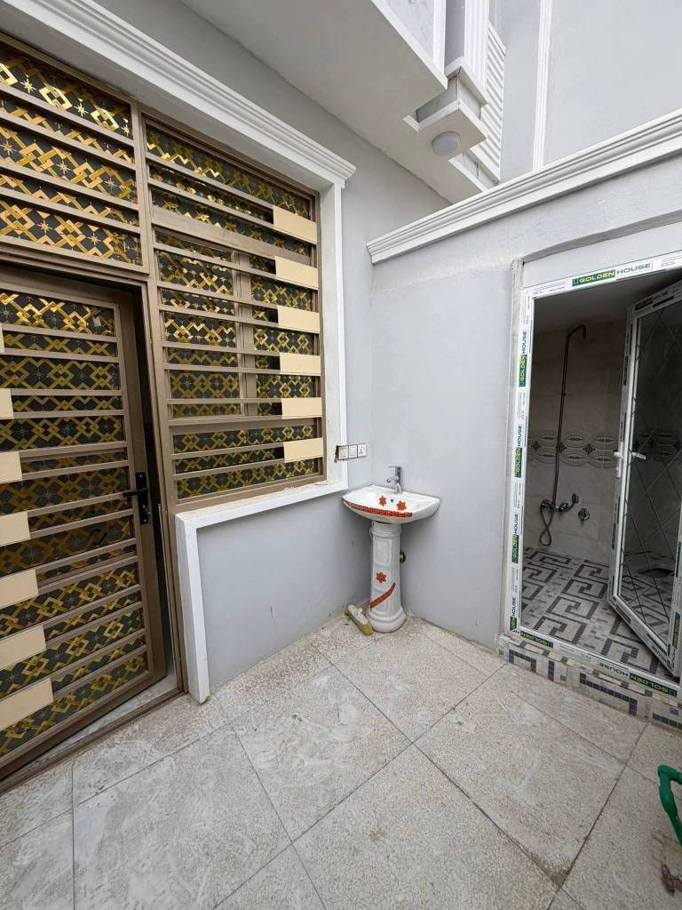 السلام عليكم
بيوتً اللبيع نقد   أو    اقساط اقساط
 العنوان كربلاء ملحق حي سومر خلف المستشفى ابو مهدي المهندس مساحة البيت الواحد 55 متر طابق ونص بناء طابوق يصلح سكن او حسينية للزوار طابو زراعي سند 25قرار محكمة كافة الخدمات خدمات  موجودة ماء مجاري كهرباء تبليط اي استفسار الاتصال على الأرقام التالية واتساب
 

***********
*********** كربلاء, العراق
