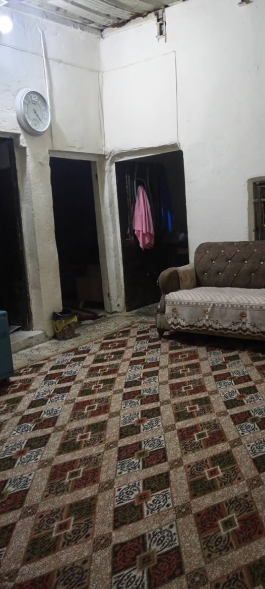 بيت للبيع الموقع قرب محطة الشيخ 270م
***********
