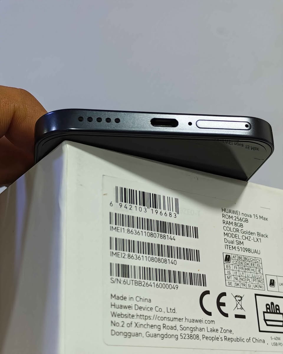 السلام عليكم للبيع HUAWEI Nova 15 MAX استخدام بسيط نضافته نضافة الجديد كامل ملحقات الاصليه بعده بضمان الوكالة ذاكرة 256 عشوائية 16 جهاز مواصفات قوية جدا السعر 340 الف مكاني البصرة *********** البصرة, العراق
