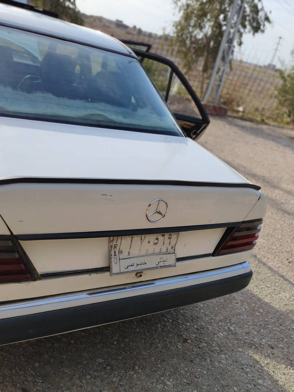 مرسدس دب مديل 88
رقم ديالى بسمي شرط التحويل 
سياره خير من الله تجي وأشوف بعينك احلى من الصوره محرك 2500 بطة حداديه جديده تخم تاير
***********
السعر 50وبيها مجال حك الجيه,,,!!
