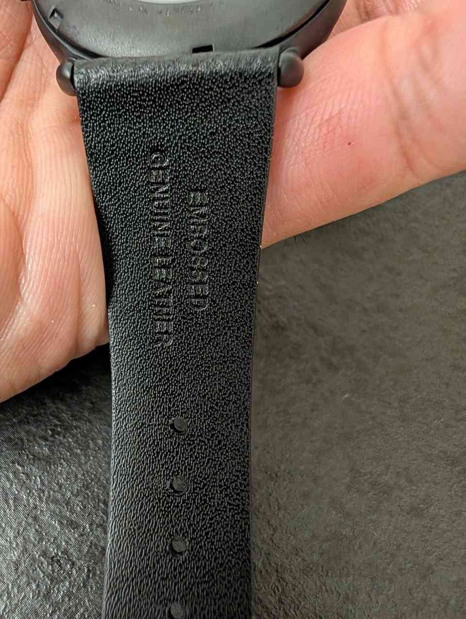 السلام عليكم
Emporio Armani AR60028
100 $


**إذا كنت صاحب هذا الإعلان وتريد حذفه لأي سبب، رجاءا أرسل رسالة إلى الدعم الفني**