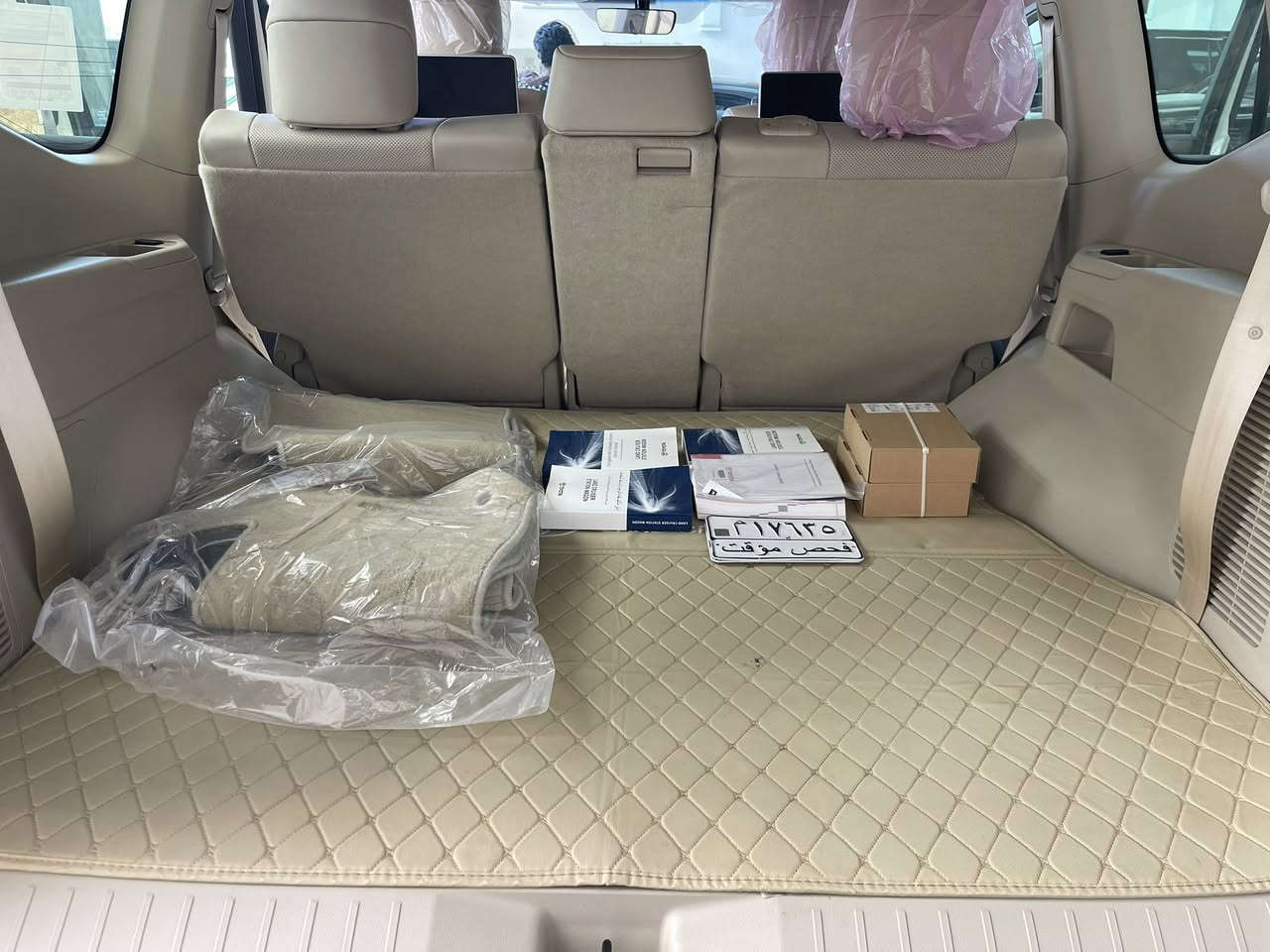 تويوتا لاندكروز2024 – GXR لتمدد بريم

مكفولة كفالة عامة دعامية لدعامية

المحرك: 6 سلندر تنفس طبيعي (مرغوب)

ملاحظة: بيع اومراوس 

بدون صبغ، بدون بارد، بدون شخوط

مكينة وكير شرط ما مفتوح

4 تايرات مع ويل جديدة شركة

داخل بيجي كراسي جلد

كامل أغراضها

تحويل مباشر

المواصفات:

3 شاشات بلادي

تشغيل عن بعد

4كامرات محيطية ( 360 درجة) 

كراسي جلد

شحن وايرلس

نظام ECO

فتحة سقف (سلايد)

نظام مانع انزلاق

ثلاجة

زينون
حساسات خلفية ومرايات قلاب ***********
