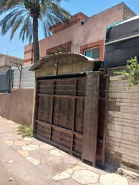 للبيع باب وقمريه كيربي كلش نضيفات قيم واخذ .مكاني بغداد الطوبجي 077144...