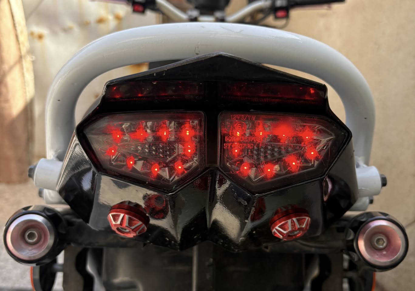 بك لايت جبلي R6
بلادي مال تفصيخ بسعر مناسب 
واتساب ***********
توصيل موجود
