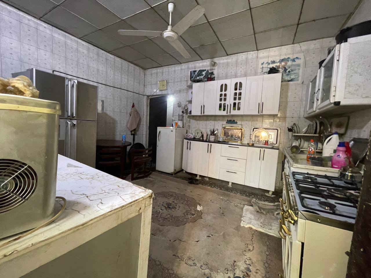 بيت للبيع منطقه الضباط خلف مول الطاهر مساحه ٢٦٨ متر واجه ١١ الاستفسار ***********
