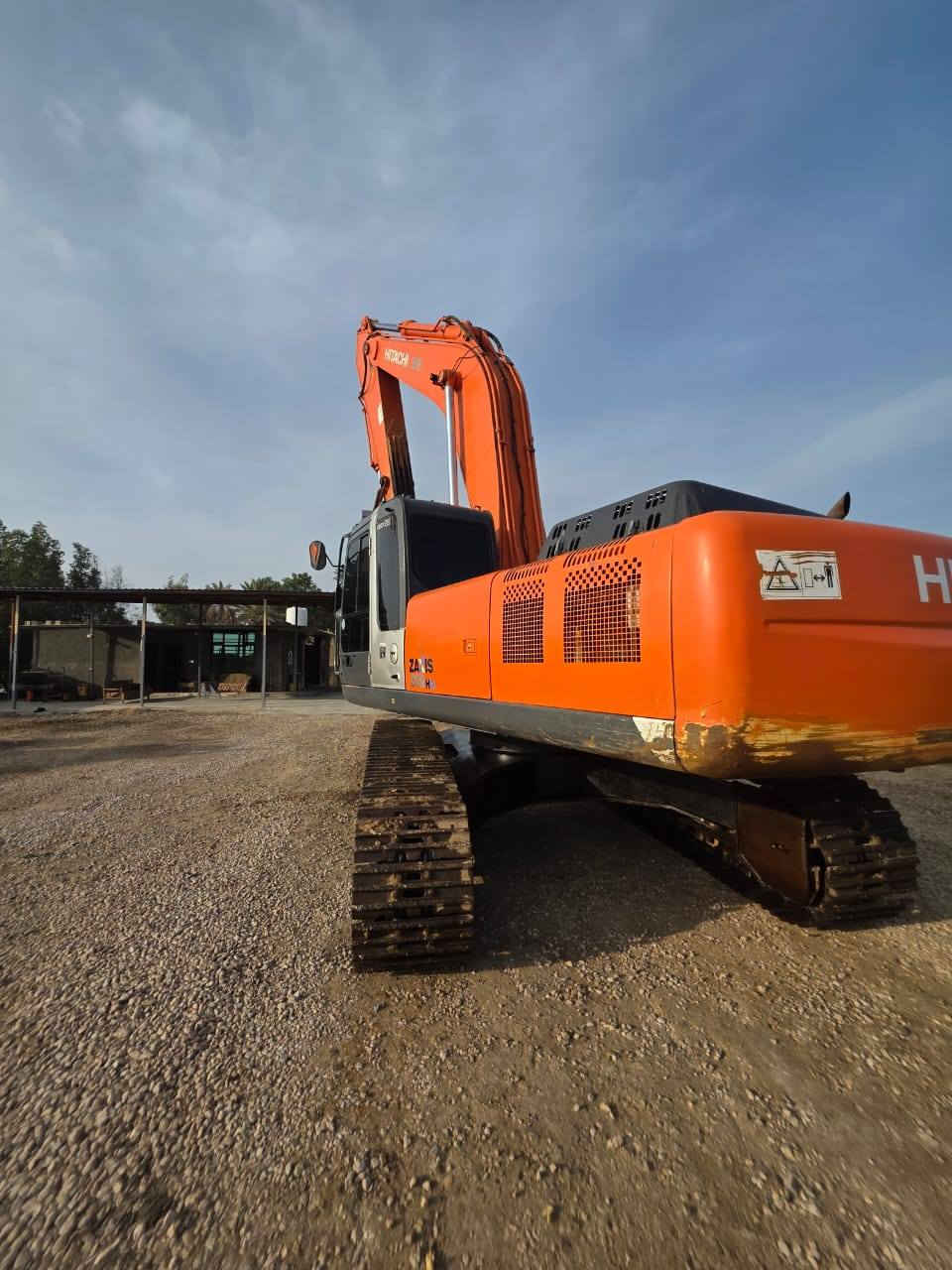 للبيع حفاره هيتاشي
حجم 350
بم ونوزل 
دخول جديد 
كفاله عامه 
موديل ٢٠١١
وارد ياباني
الاستفسار لاتصال على الرقم 
***********
***********
العنوان بابل جبله طريق صويره
