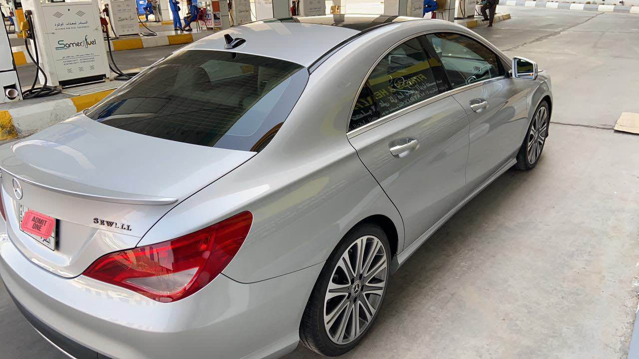 مارسيدس 2018 فول مواصفات 1/1 بانوراما بصمة 
محرك 2000    تواين تيربو 
كفاله عامه كلين تايتل
رقم بصرة باسمي
 شاشة كبيرة لمس كاميرا 3 اوضاع + حساس رادارات ماشيه 50 جديدة جدا بعد هواي مواصفات
السعر 205 بيع او مراوس
بصره. جزائر

***********
مكلف بالنشر Singapore
