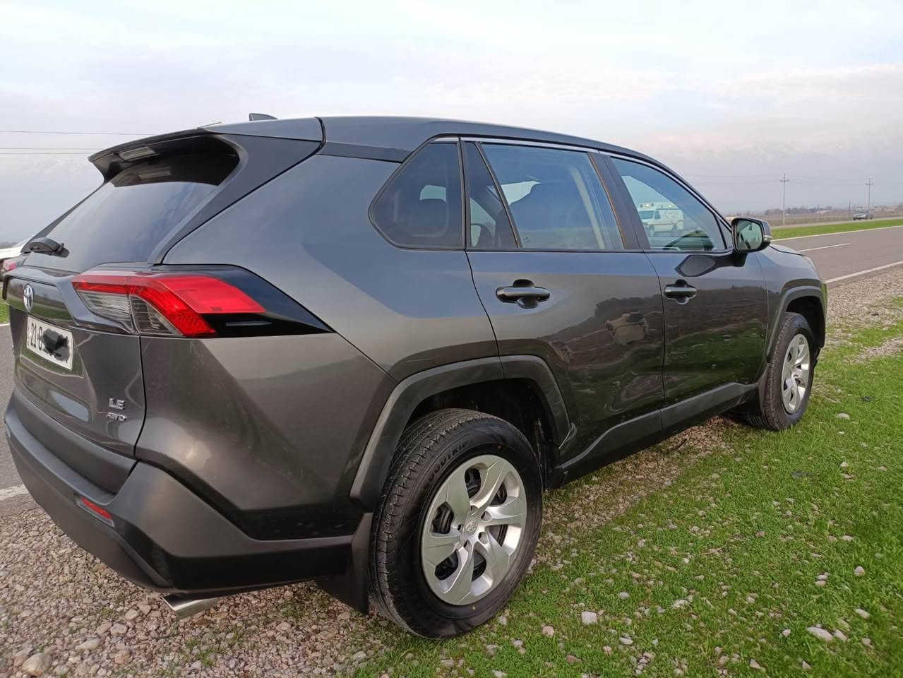 +964 751 198 9698 واتساپ

Toyota Rav4 2022 LE AWD
تۆیۆتا ڕاڤ ٤ مۆدێل ٢٠٢٢  
چوار بستۆن مەکینە ٢.٥
ماوەی ڕۆشتن ٧٥،٠٠٠ کم
تەنھا چەمەلەغی لای سەکن بۆیاخە لەگەڵ قەراغی بۆنیدەکەی 
دەعمەکەی زۆر خەفیفە  ئەیرباگ نەتەقیوە و ناوی نە گرتووە

ھەروەک لە وێنەکە دیارە بەینی دەرگای سەکن و دوای سەکن کەمێک شوختی ھەیە زۆر دیار نیە

شاشە و کامێرا و ٥ مۆدی لێخوڕین و ڕادار
باقی مواصفاتی معروفە
رقم شاصی 
2T3G1RFV9NW317717

سەیارەکە بێ نوقسانیە و کامل سێرڤسی بۆ کراوە 

نرخ ٢٣٨ گەڵا السليمانية, العراق


**إذا كنت صاحب هذا الإعلان وتريد حذفه لأي سبب، رجاءا أرسل رسالة إلى الدعم الفني**