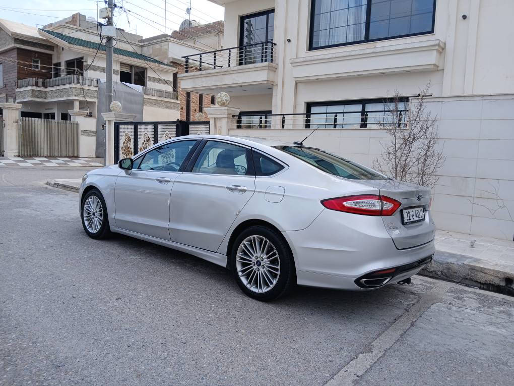 فۆرد ڤیوژن2016 مواسەفات SE بەسمە کوشن کارەبایی کوشن جلد کون هیتەر برێک بەسمە مەکینە 1500تۆڕبۆ  جاملغێکی پشتەوە نیو دەرگا بۆیاخەناوی نەگرتووە  پاشو پێشی هیچی نیە ئێرباگ   نەتەقیە  ڕەقەم و،سەنەوی نوێیە نرخی 94وەرەقە ...هەولێر *********** أربيل, العراق
