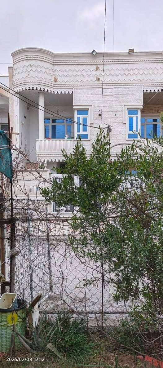 بيع سريع | فروشتني خيرا 
طابو صرف

بيت للبيع في أربيل حی بیرۆکۆت/ 8حساروک
موقع مميز قبله و قبل حدیقە و  الشارع 20 م متری 10 متری. مقابل شارع بنصلاوە و قریب شارع لاوان و مسجد شیخ اسماعیل عبدلانی.

100 متر
يتكون من :-
3 غرف نوم /واحد سویت، مطبغ حار و بارد، صالون و 2 حمام، 3 w.c
تمليك طابو صرف 
السعر فقط 6 دفاتر و 55 ورقه قابل للتفاوض 

- يسجل طابو بأسم اي شخص يحمل الجنسية
****************************
خانوو بۆ فرۆشتن لە بێرکۆت، 8 حسارۆک، تاپۆ.
100 مەتر 
پێکهاتووە لە :-
3 ژووری نوستن یەک سویت، مەتبەغ سارد و گەرم، 
2 حمام، 3 w.c

پێش حدیقە و دوو شەقام،20 م و 10 متری، ڕووگەی قبله، بەرانبەر شەقامی بنەسڵاوە و تەنیشت  جووت سایدی لاوان و نزیک مزگەوتی شێخ اسماعیل عەبدەلانی.

نرخی 6 دەفتەر 55 وەرقە
****** :-
***********
(سفڕ حەوسەد پەنجا) چوارشەدوو شەش و ش- حەفتا- سی و شەش. أربيل, العراق
