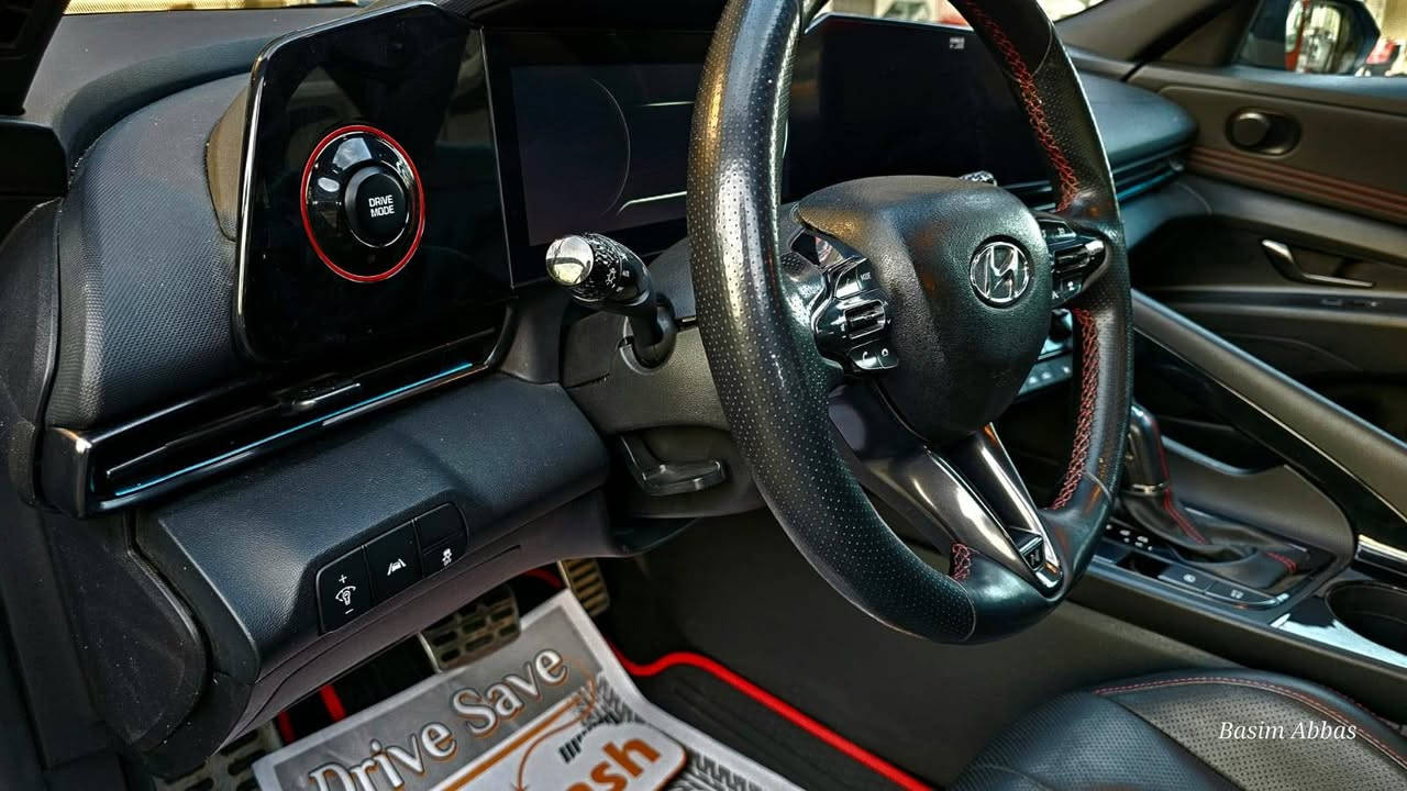 السلام عليكم
النترا N موديل 23 

حادثه بالصورة 

ماشيه 32الف ميل 

السعر 150وبيه مجال
***********
