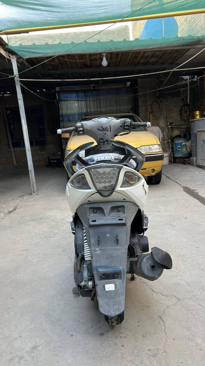 السلام عليكم من رخصه الادمن دراجه ماكس مضلع نوزل مو كابريتر دراجه جديده وتعبان بيها انه على ايدي مختمه من الطول للطول دهن بوكته بانزين كله محسن دراجه جديده ومرتبه مابيها اي نقص تجيب اكبر واحد يفحص وتشوف الدراجه سعرها 975 وبيها مجال *********** الرقم فقط واتساب
