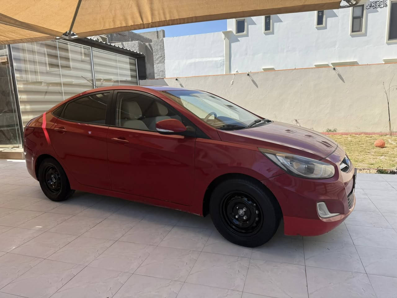 السلام عليكم اكسنت خليجي موديل15 سياره كفاله عامه بيها بس قطعه وحده تبريد مكينه حداديه تخم تاير كفاله العنوان ديوانيه مركز      السعر77.     ***********
