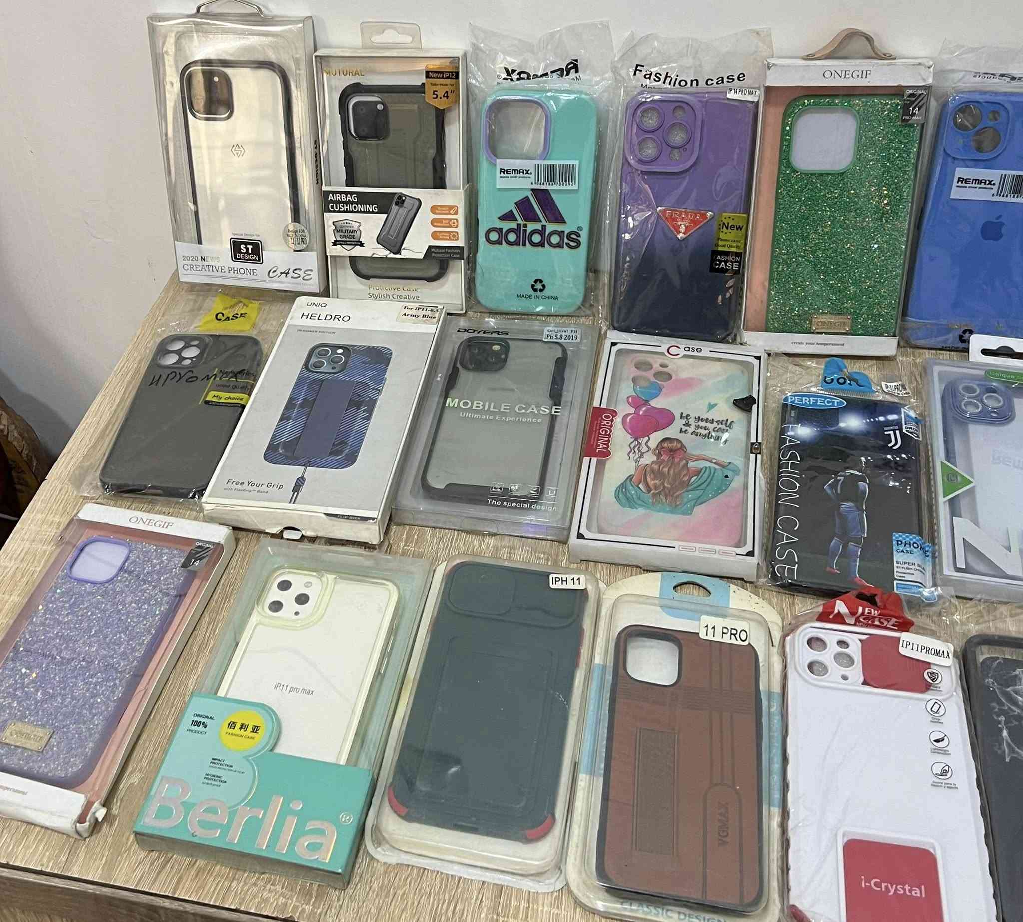 السلام عليكم كڤرات ايفون من X لحد 17 pro max سعر الكڤر (الفين دينار فقط) توصيل داخل بغداد الفين و محافظات 3 الاف


**إذا كنت صاحب هذا الإعلان وتريد حذفه لأي سبب، رجاءا أرسل رسالة إلى الدعم الفني**