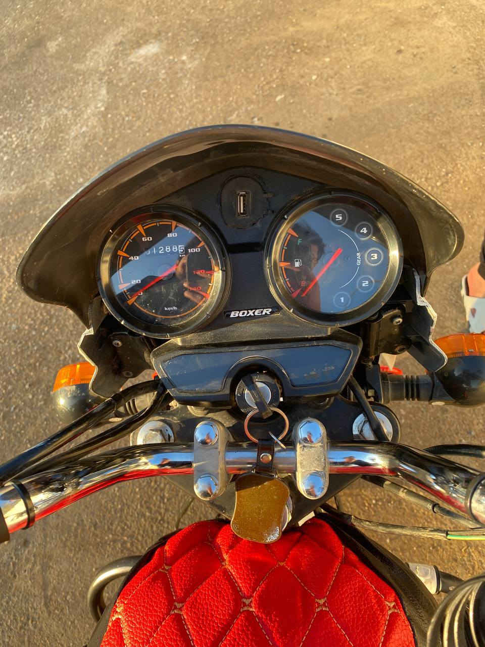 بـوكسر 22 مرقم ديالى ب اسمي لوحات نكليزي تحويل ثاني يوم كامله من كلشي مكينه خرسه فول الدراجه مفيسله فقط 
تايرات جدد السعر 1650 وبيها مجال حك الجيه *********** مكاني ديالى ناحيه السلام قريه العجيمي اتصل ودلل
