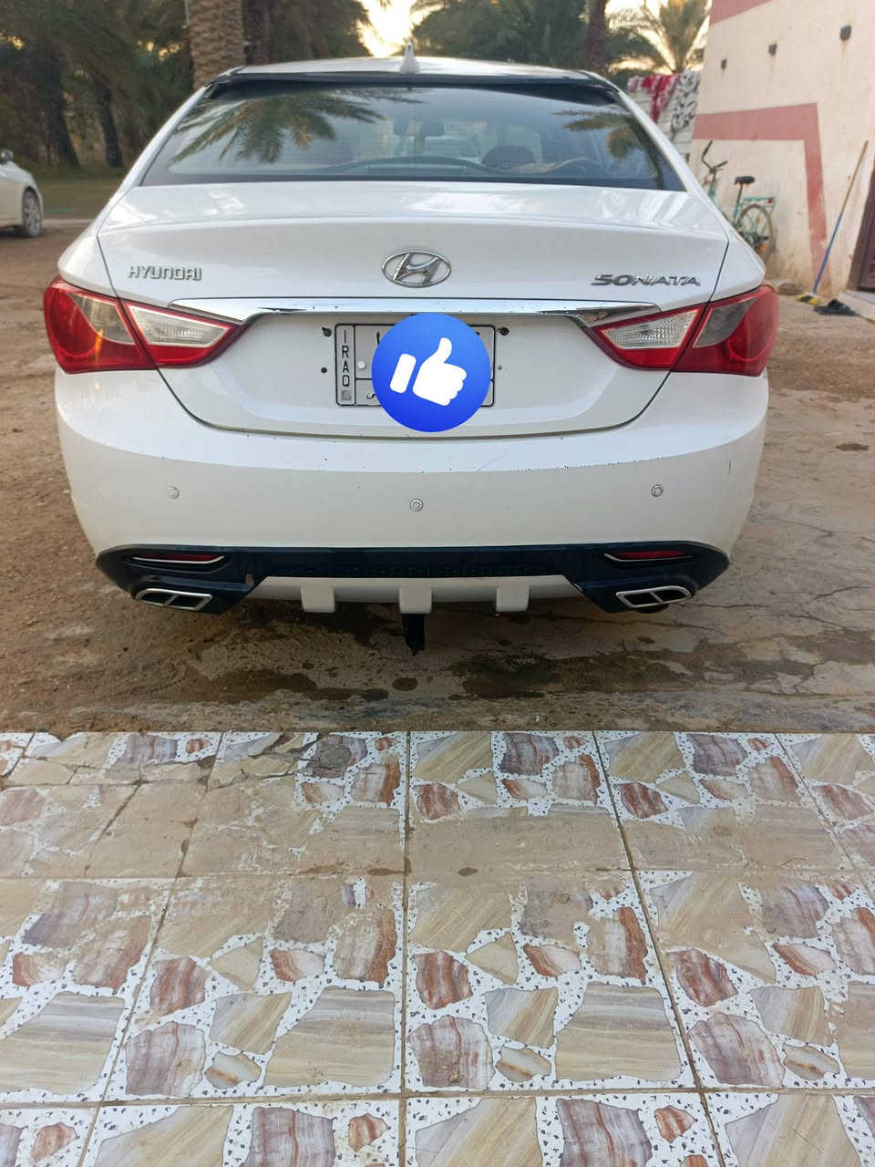 السلام عليكم سوناتا 2011 خليجي 2400 رقم بغداد باأسمي بيه جاملغ صبغ وبنيد مبدل وباب نفس اللون 
مكانه حله ابي غرق 
سعره 110
رقم ***********
