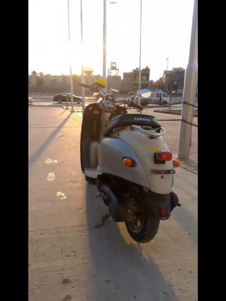 سلام عليكم
دراجه كلاسك كهربئيات كله شغاله

دراجه حلوه ونضيفه مكينه جديده باقيه عل وضع الشركه 

مكان بغداد الشعب الجزائر تواصل خاص او عل واتساب ***********
